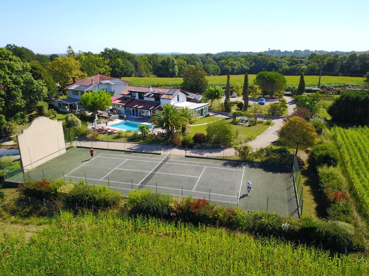 Domaine De Millox Bed & Breakfast Saint-André-de-Seignanx Exterior photo